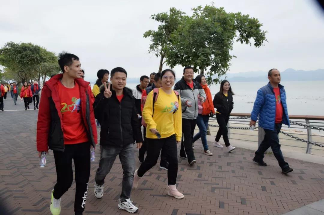 感恩相伴，逐梦未来，神彩人同心同梦同行